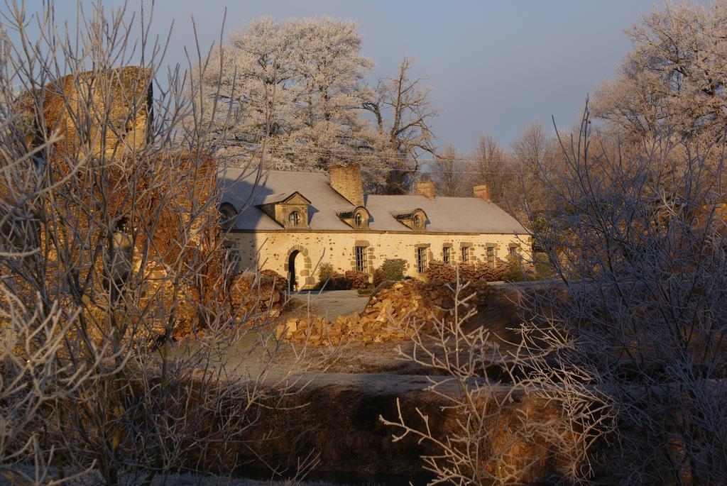 Bed and Breakfast Chateau De La Chasse-Guerre Hardanges Exterior foto