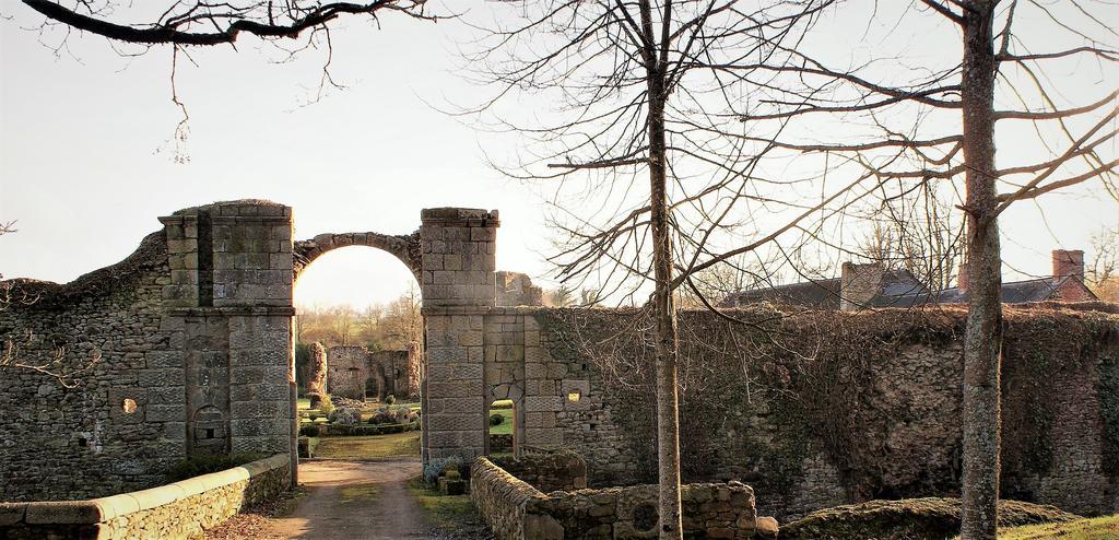 Bed and Breakfast Chateau De La Chasse-Guerre Hardanges Exterior foto