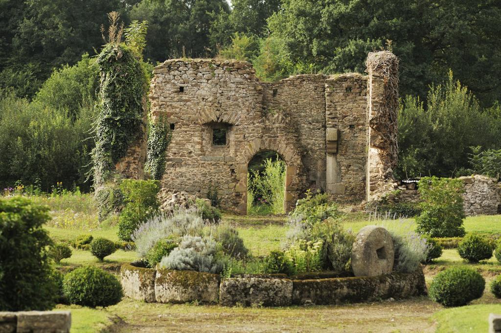 Bed and Breakfast Chateau De La Chasse-Guerre Hardanges Exterior foto