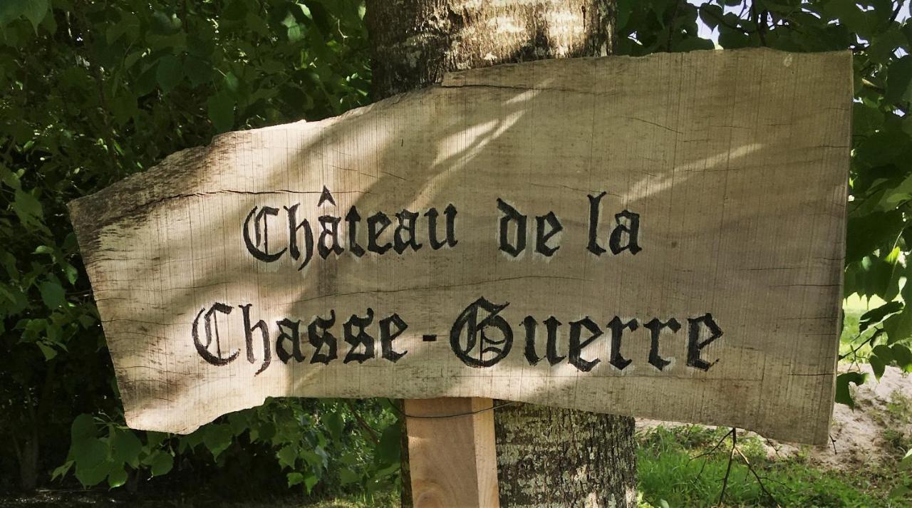 Bed and Breakfast Chateau De La Chasse-Guerre Hardanges Exterior foto